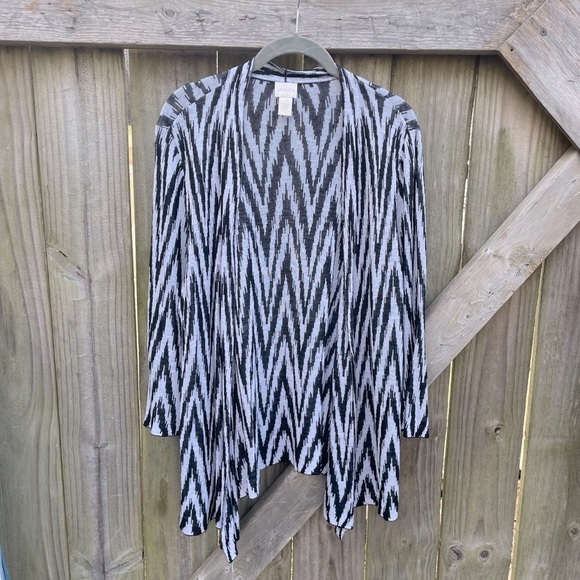 Chicos Black and White Chevron Striped Open Front Lightweight Cardigan - Picture 1 of 6